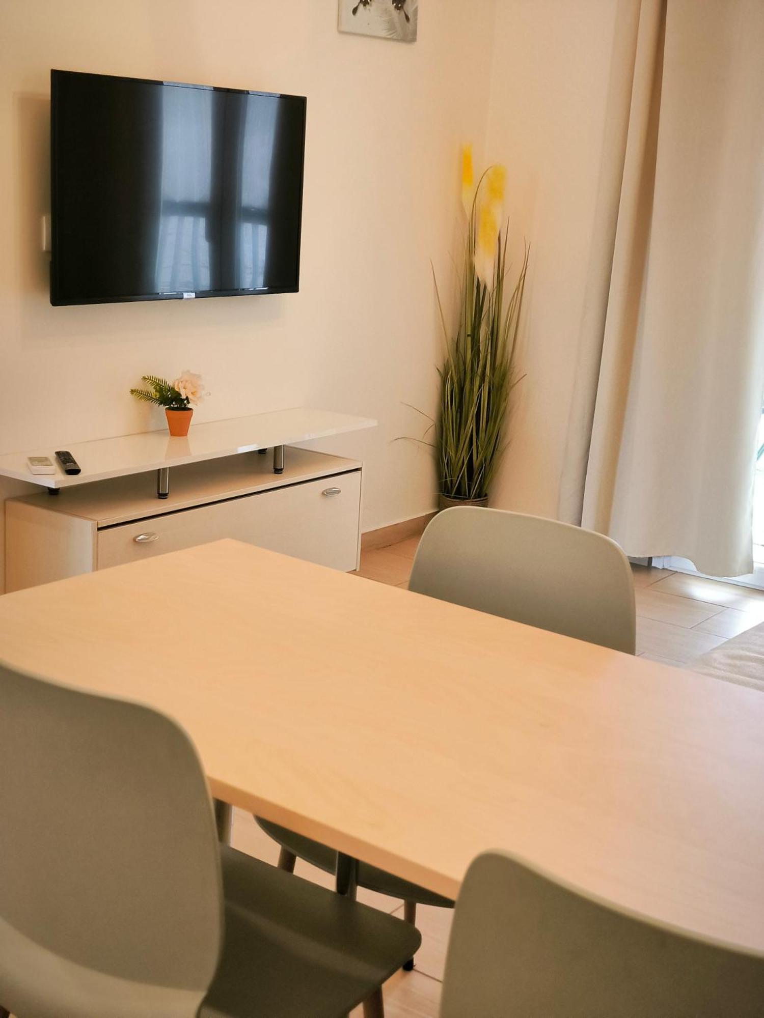 Penthouse With An Incredible View 350M From Metro Station! Lejlighed Athen Eksteriør billede